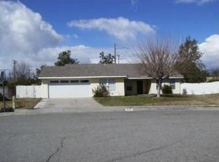 530 E Mesa Dr, Rialto, CA 92376