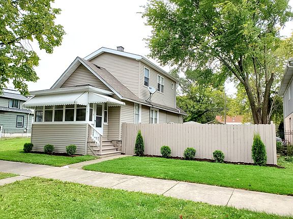 3rd image of 131 Sawyer Ave