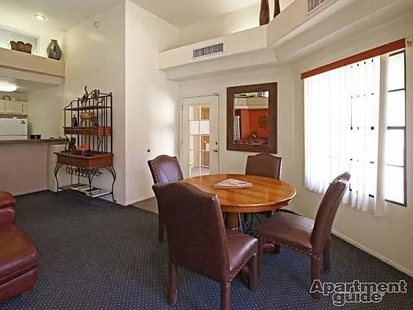 2020 Silver Creek Rd — Photo 8