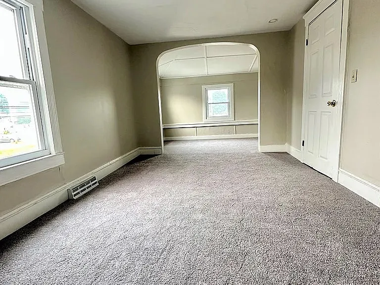 503 Lincoln St — Photo 16