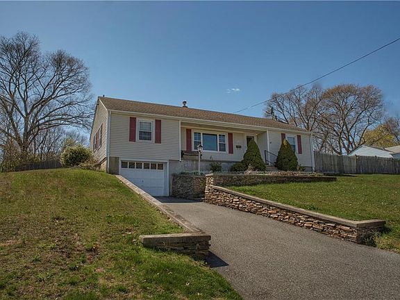 2nd image of 85 Farnum Rd