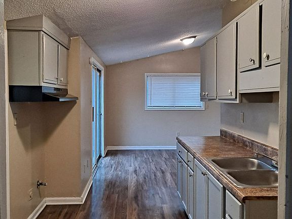 2nd image of 3911 Ajanders Dr