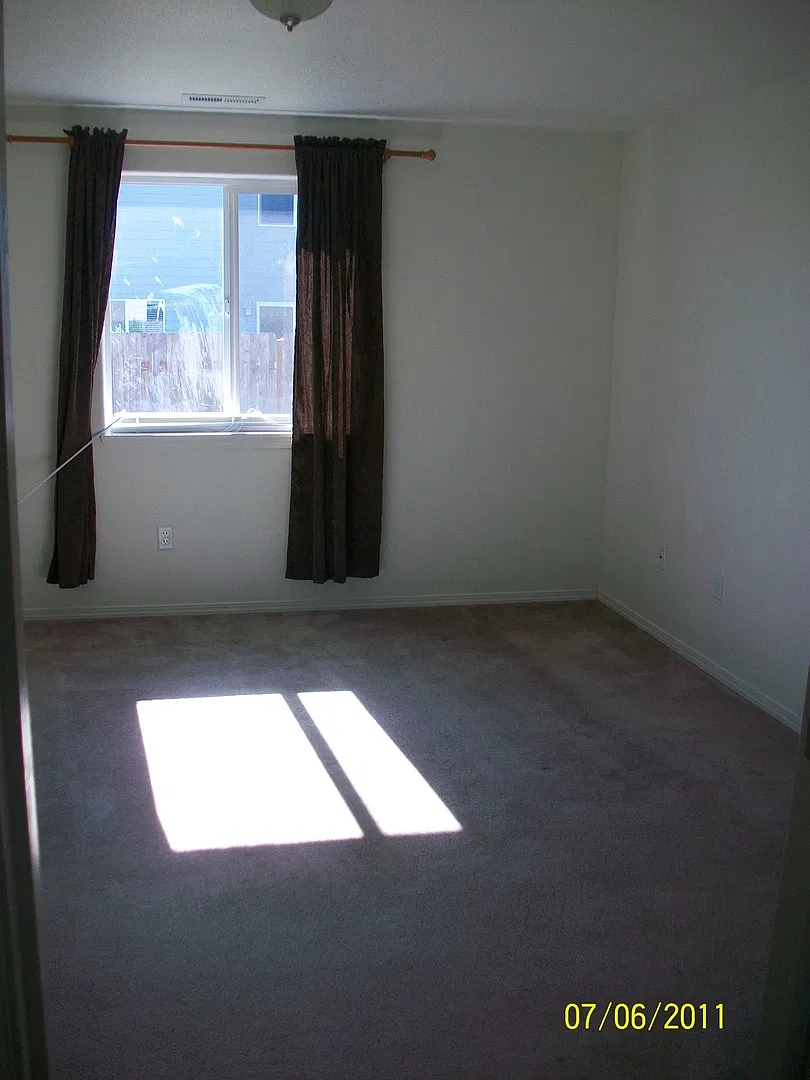 3557 NE Hembree St. — Photo 4