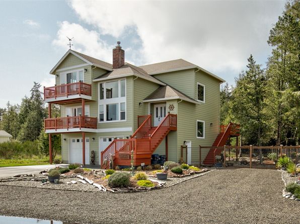 125 Sunrise Avenue SE, Ocean Shores, WA 98569
