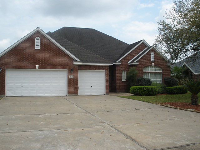 1st image of 243 Plum Cir
