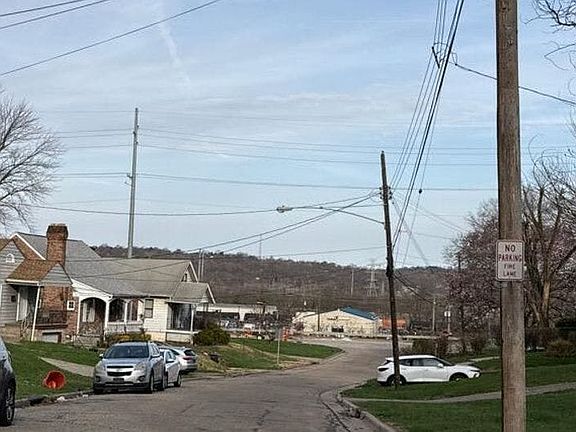 5th image of 1318 Woodland Ave