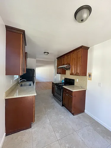986 Haven Ave Photo 1