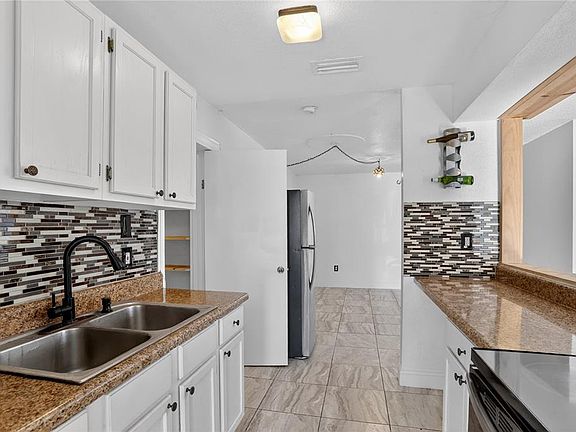 3rd image of 8071 Rhea Cir