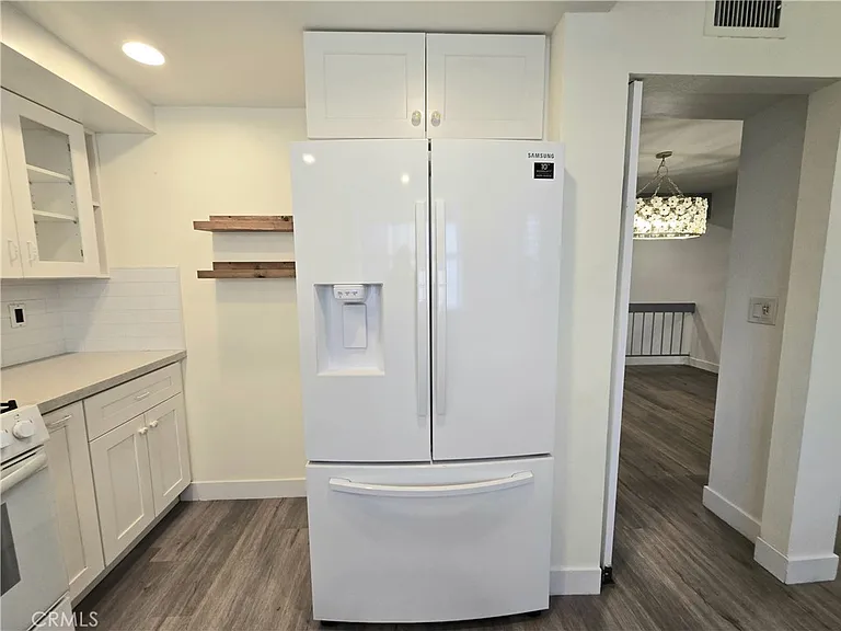 18445 Hatteras St #603 — Photo 15