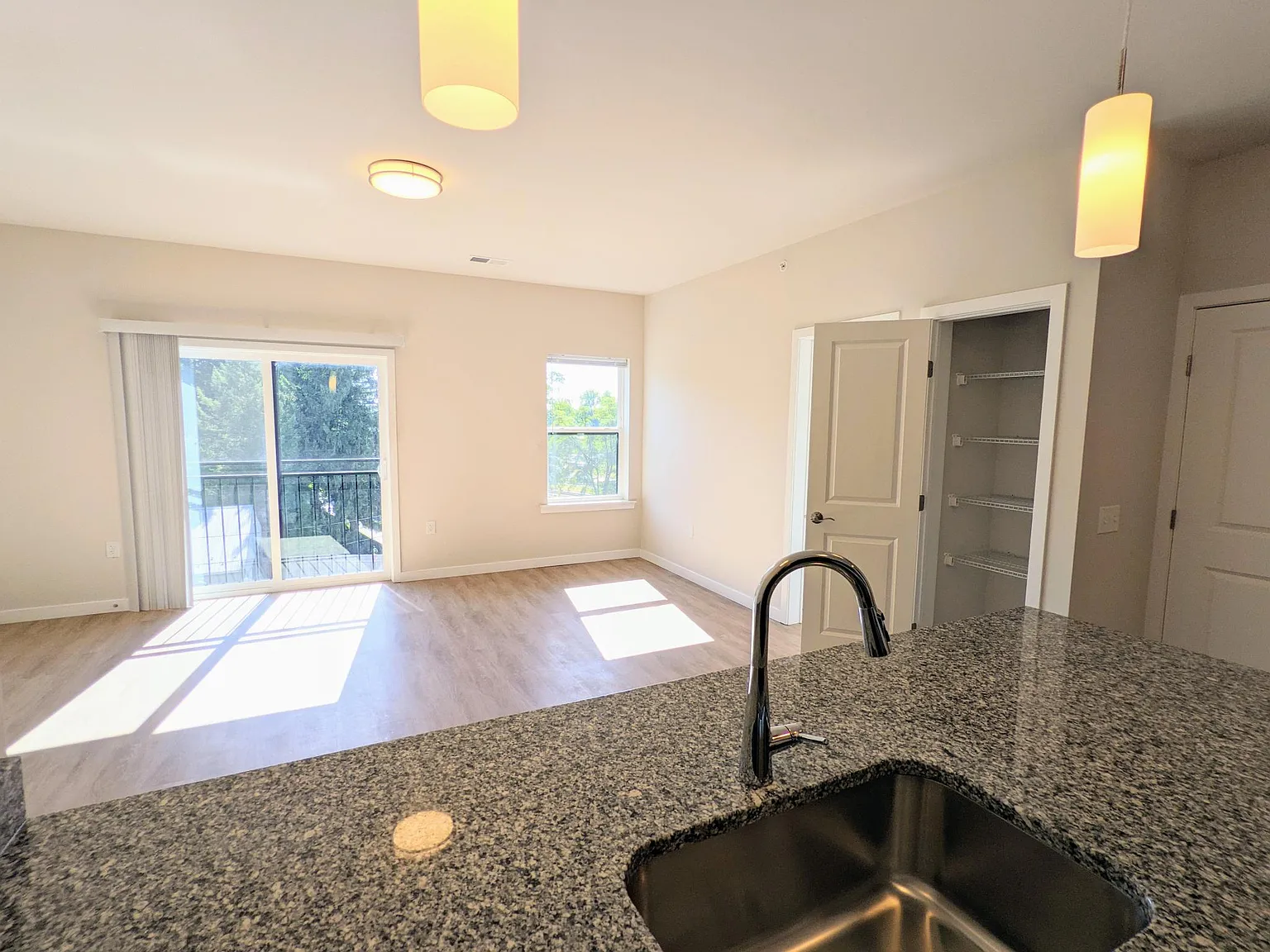 Riverview Terrace — Photo 2