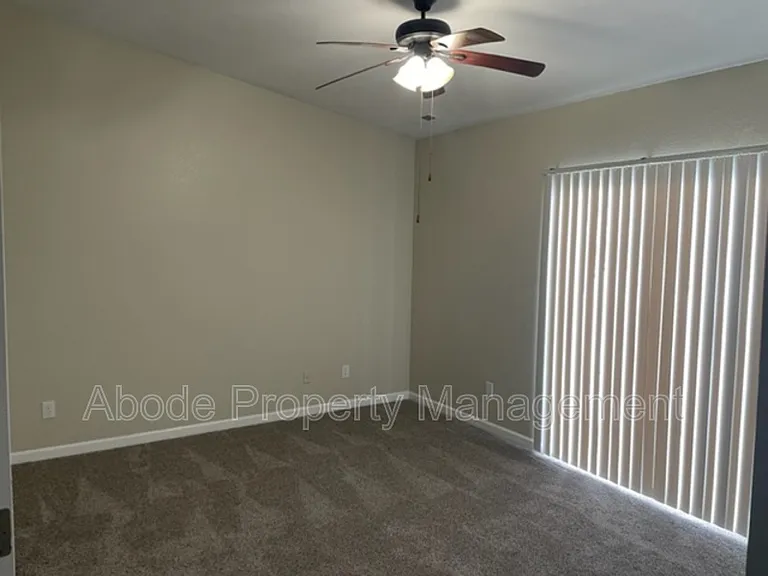 480 W 10th St — Photo 4