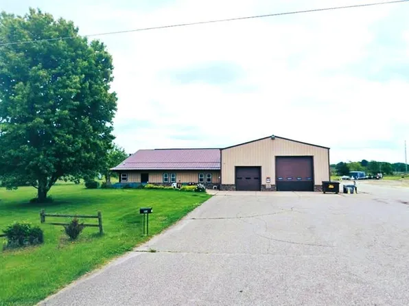153 S Sechlerville Road, Hixton, WI 54635