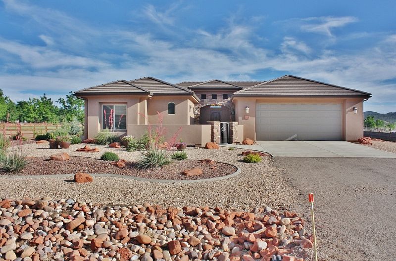 1st image of 311 W Canyon Trails Dr