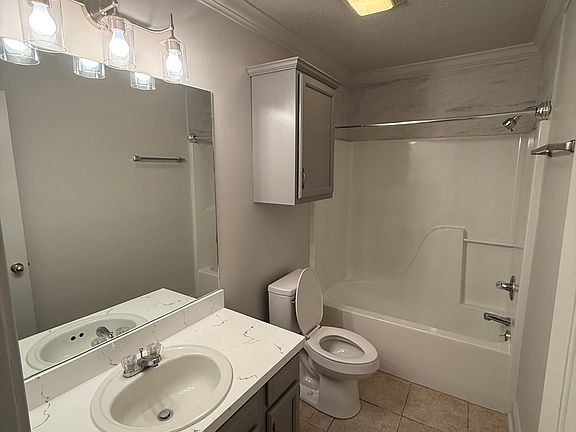 5th image of 112 Kings Ridge Dr