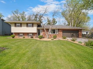 505 S Washington St, Hudson, IL 61748