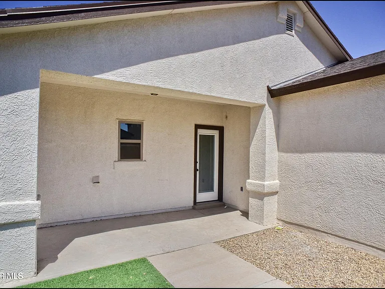 2120 Thomas Lackland St — Photo 41