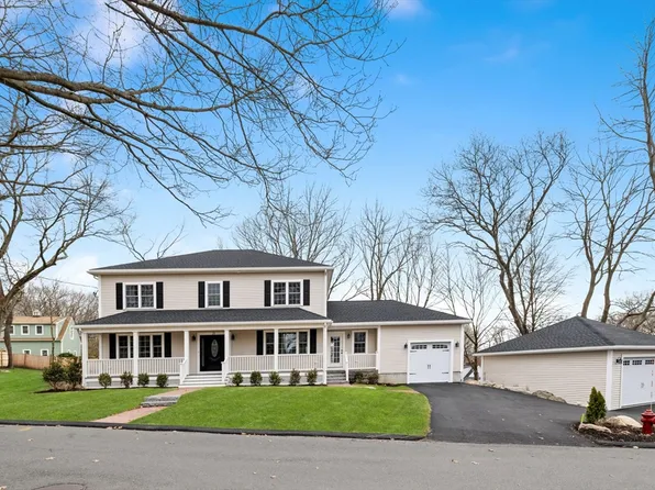 21 McCullough Rd, Saugus, MA 01906