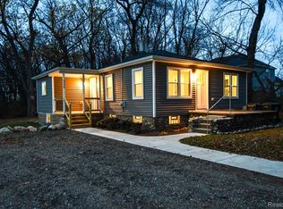 4406 Homesite Dr, Orion, MI 48359