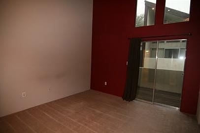 65486007_Bedroom_406x539