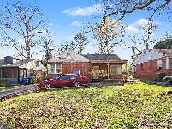 2nd image of 1324 Westmont Rd SW