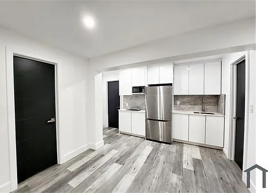 511 SW 15th St #C — Photo 5