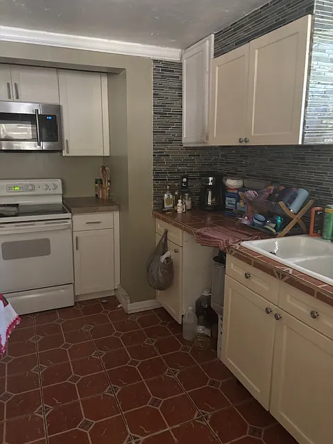 3 bed, 1.5 bath, 1600 sqft, $1,595 — Photo 4