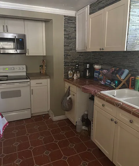 2326 Unity Ave #1 — Photo 4