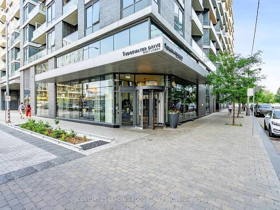 1 Edgewater Dr #919