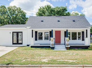 304 N Saratoga St, Stantonsburg, NC 27883