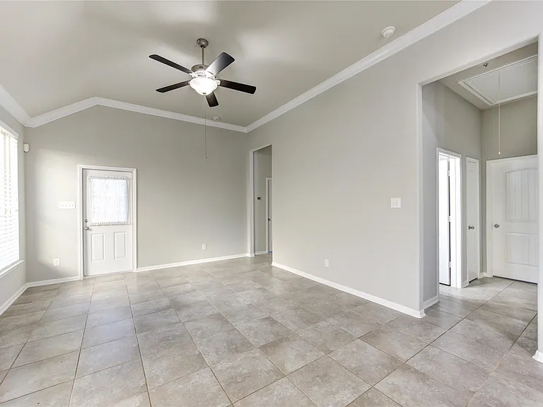 5314 Silver Ledge Dr — Photo 23