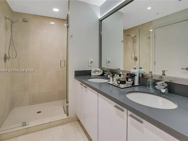 90 SW 3rd St #4308 — Photo 15