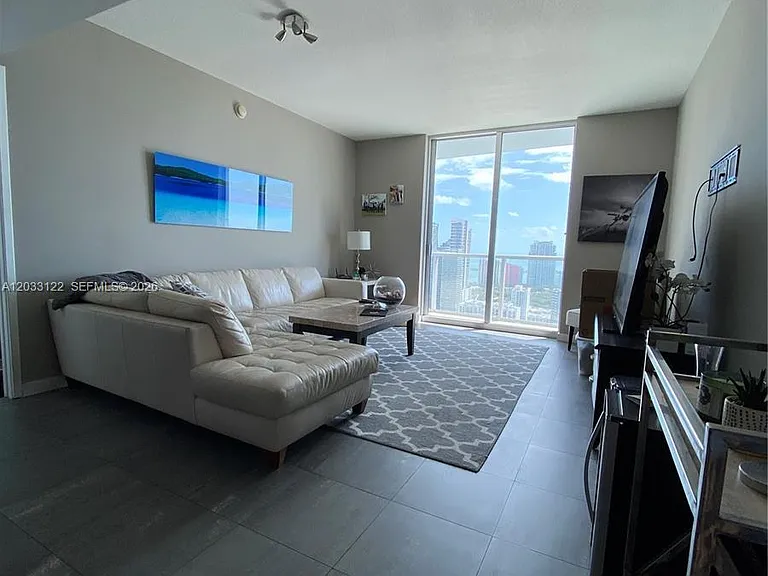 185 SW 7th St #4206 — Photo 14