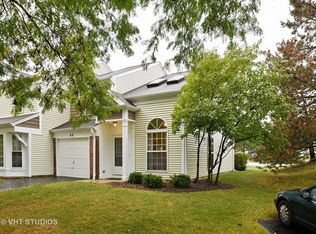 46 Carey Ln, Streamwood, IL