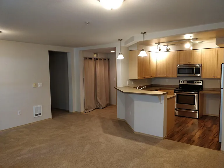 10931 124th Ave NE #103 — Photo 4