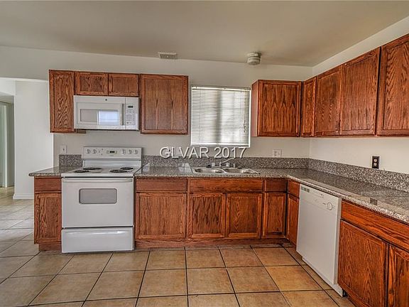 5th image of 6212 Cromwell Ave