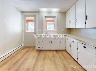 5 Monument St APT 1, Waterville, ME 04901