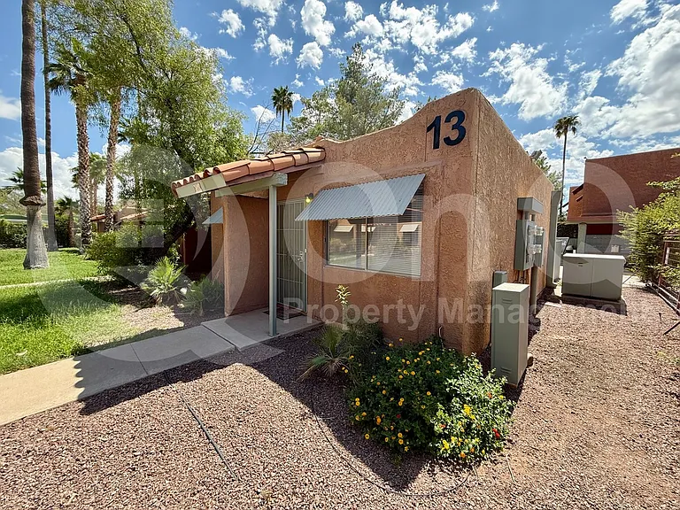 2950 N Alvernon Way #13104 — Photo 3