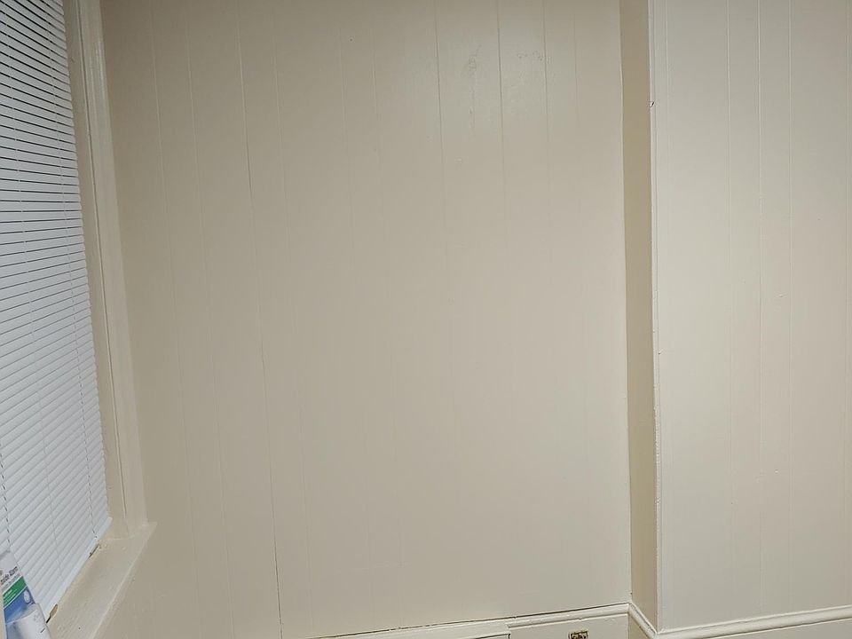 1st image of 1003 W 8th St #1A