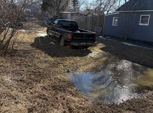 59 Iroquois St W, Moose Jaw, SK S6H5A4