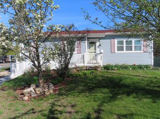 565 18th St, West Babylon, NY 11704