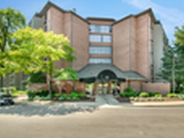 75 Kristin Cir APT 312, Schaumburg, IL 60195