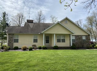 359 Beyers Lake Est, Pana, IL 62557
