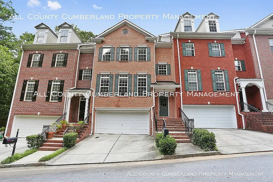 4 bed, 3.5 bath, 2700 sqft, $2,750 — Photo 3