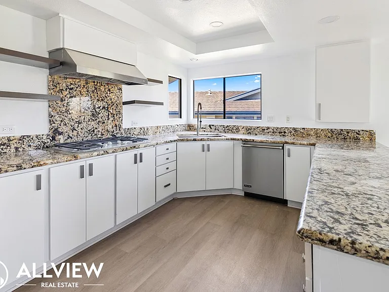29 Skysail Dr — Photo 9