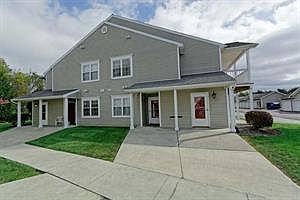 1st image of 202 Evergreen Pl