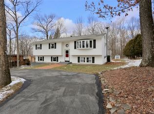 7 Schiavone Rd, New Windsor, NY 12553