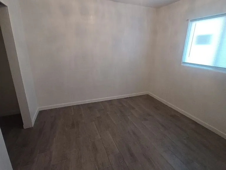 2033 W Madison St — Photo 6