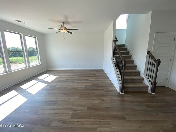 5th image of 306 Davids Place Dr