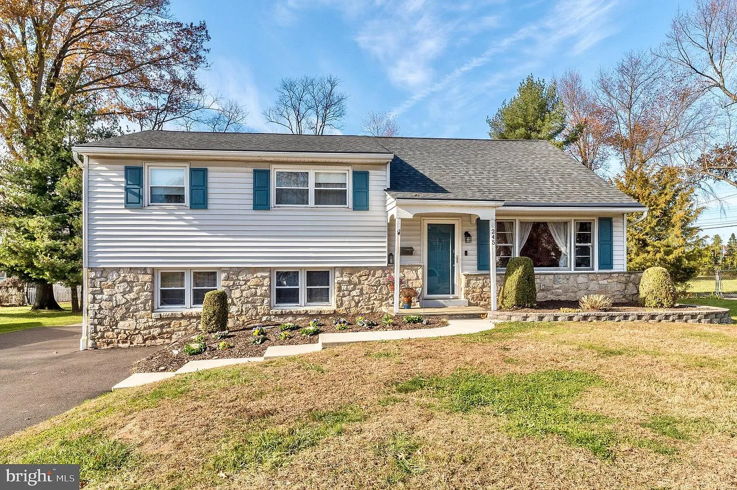 245 Cherry Ln photo 1
