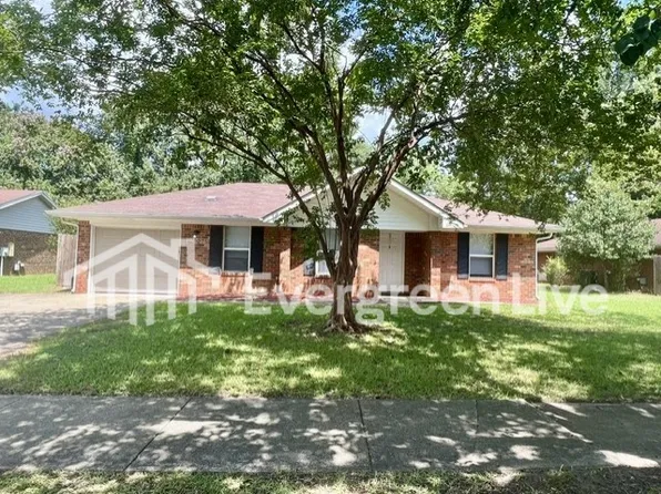 102 Barrow Ct, Raeford, NC 28376